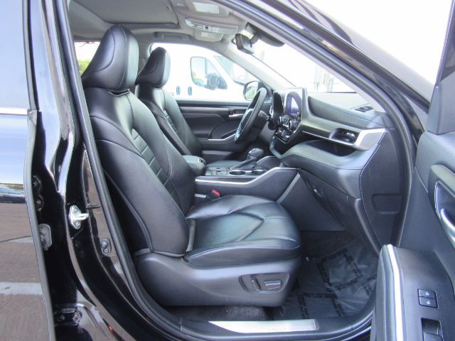 2023 Toyota Highlander XLE Plano TX