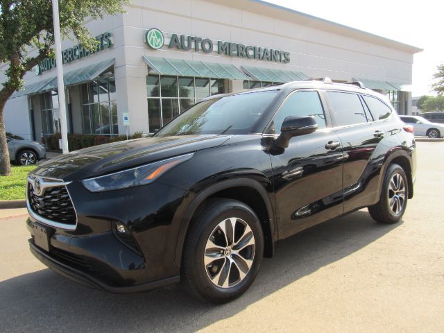 2023 Toyota Highlander XLE Plano TX