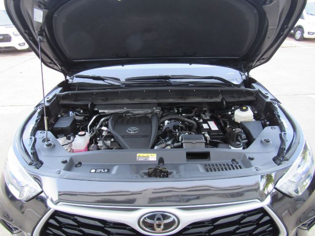 2023 Toyota Highlander XLE Plano TX