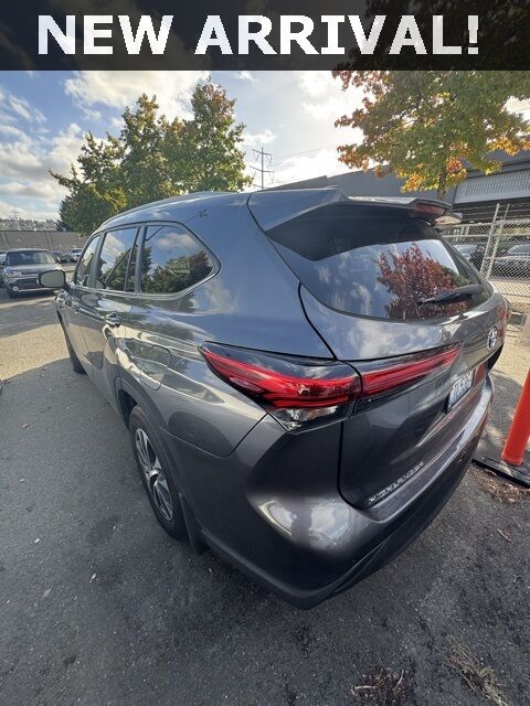 2023 Toyota Highlander XLE Renton WA