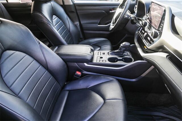 2023 Toyota Highlander XLE Renton WA