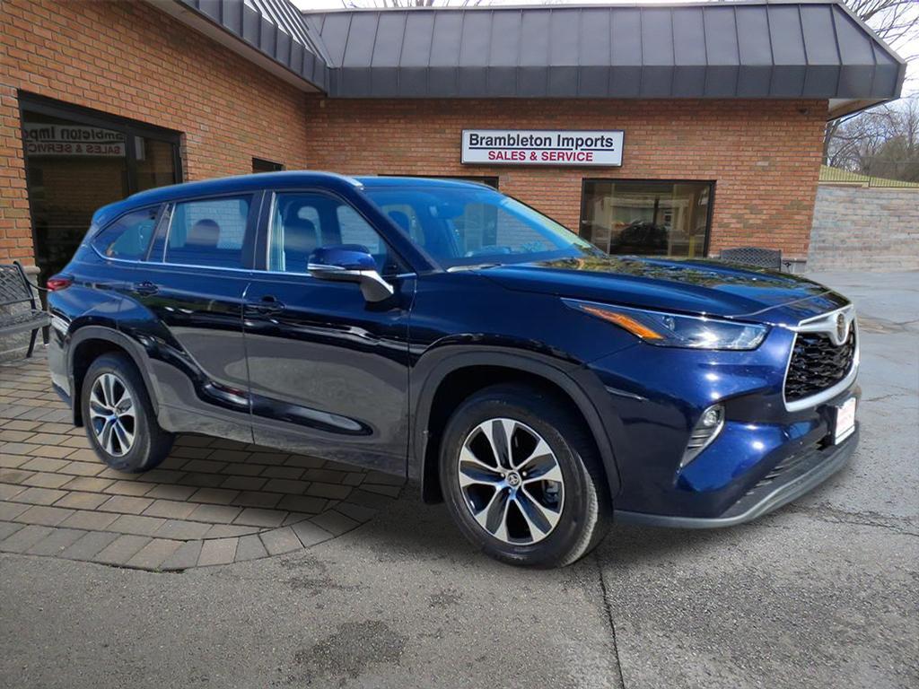2023 Toyota Highlander XLE