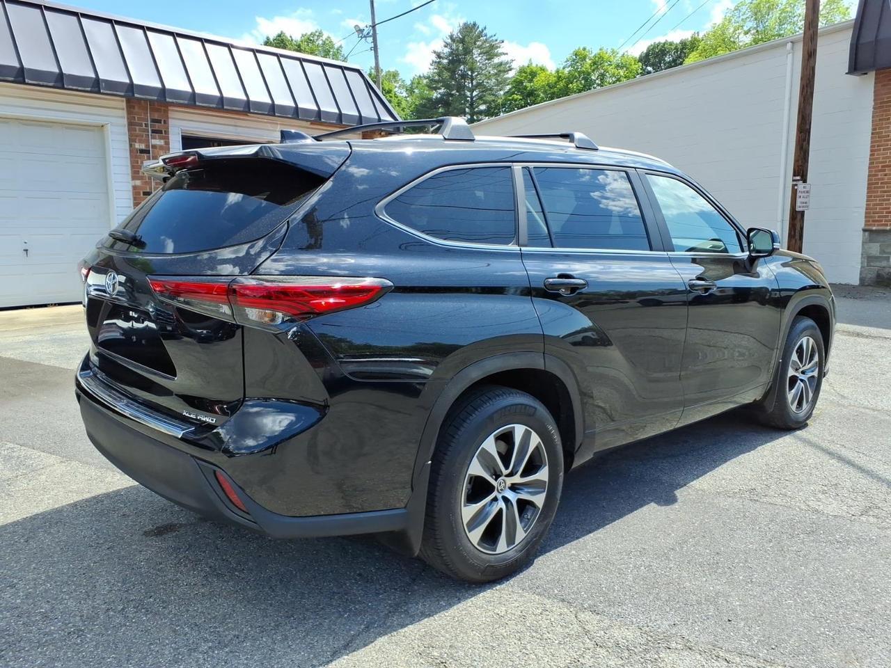 2023 Toyota Highlander XLE Roanoke VA