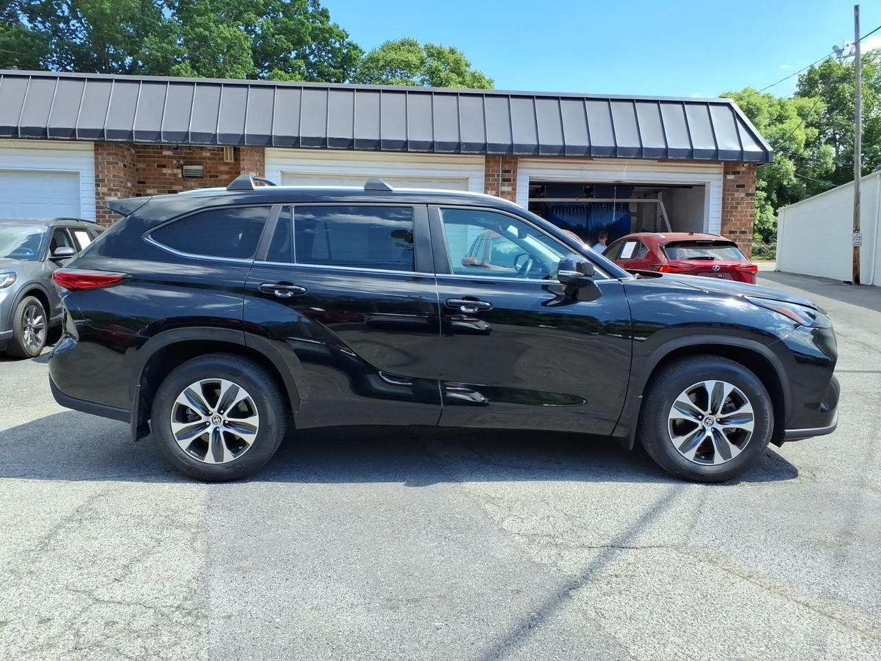 2023 Toyota Highlander XLE Roanoke VA