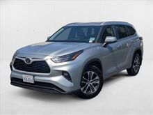 2023_Toyota_Highlander_XLE_ Roseville CA