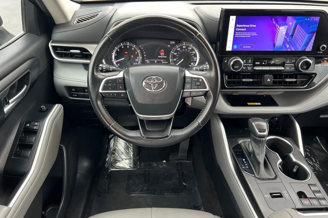 2023 Toyota Highlander XLE Roseville CA