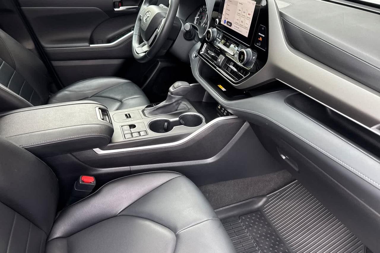 2023 Toyota Highlander XLE Roseville CA