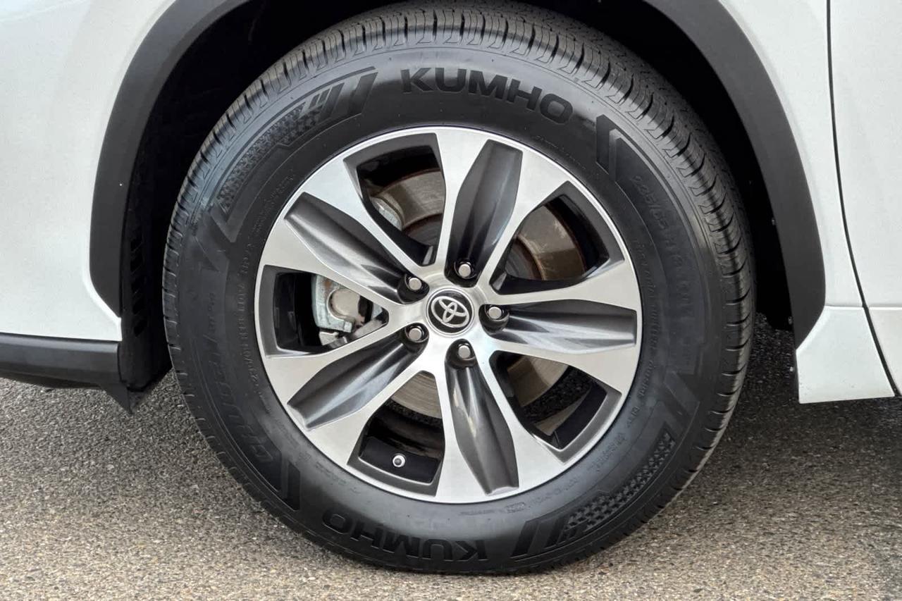 2023 Toyota Highlander XLE Roseville CA