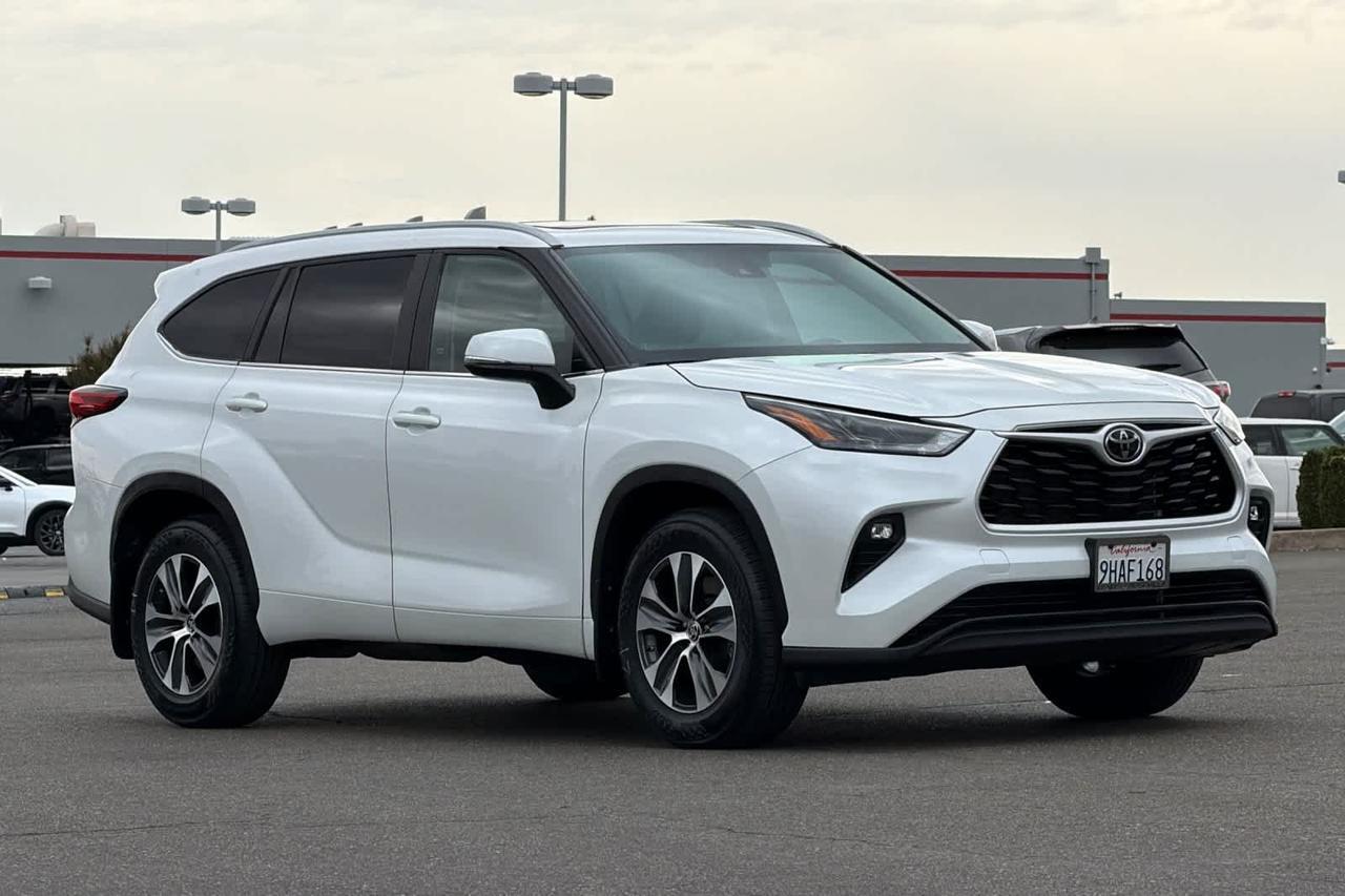 2023 Toyota Highlander XLE Roseville CA