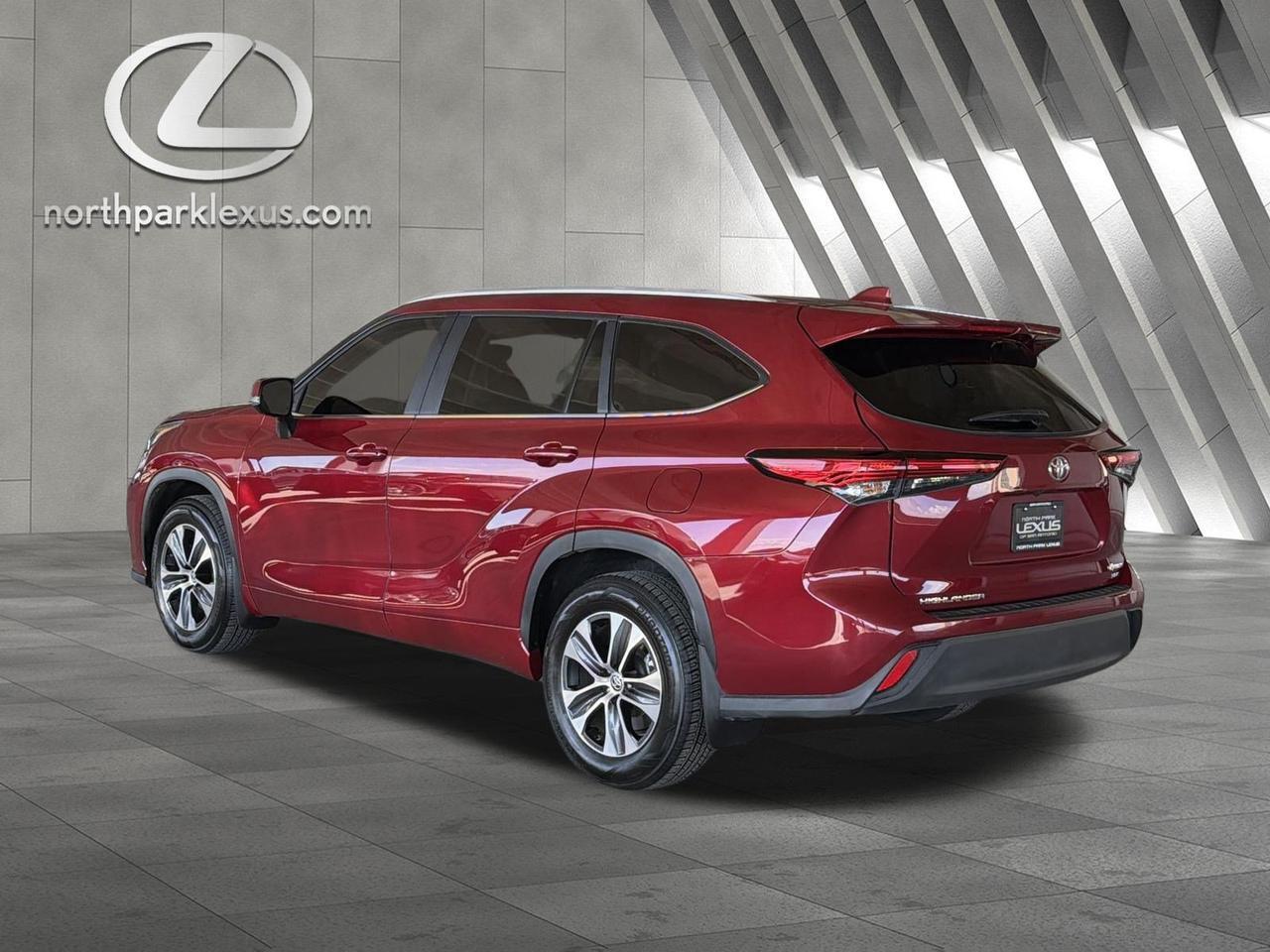 2023 Toyota Highlander XLE