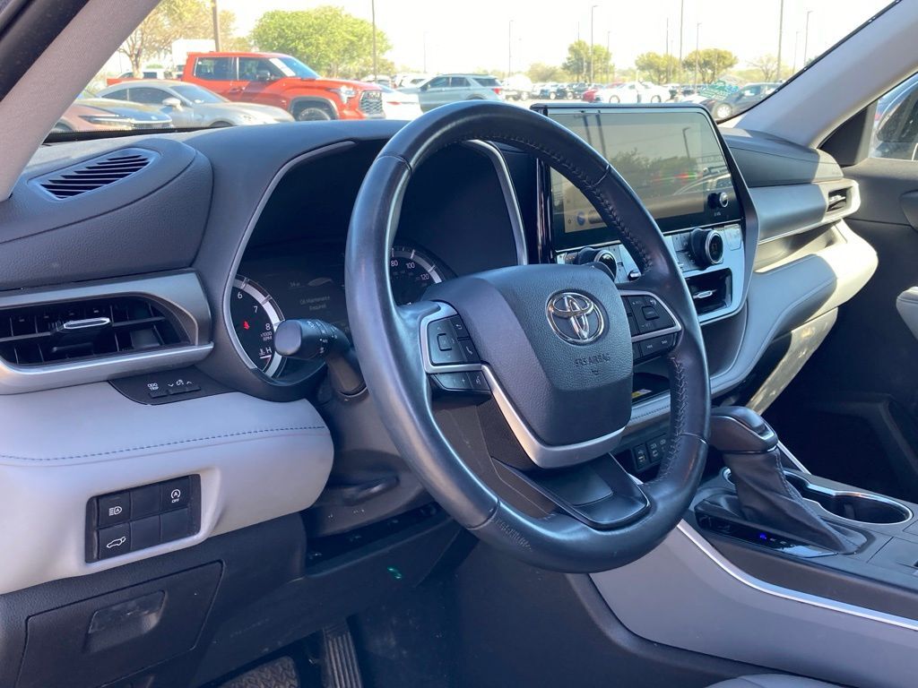 2023 Toyota Highlander XLE San Antonio TX