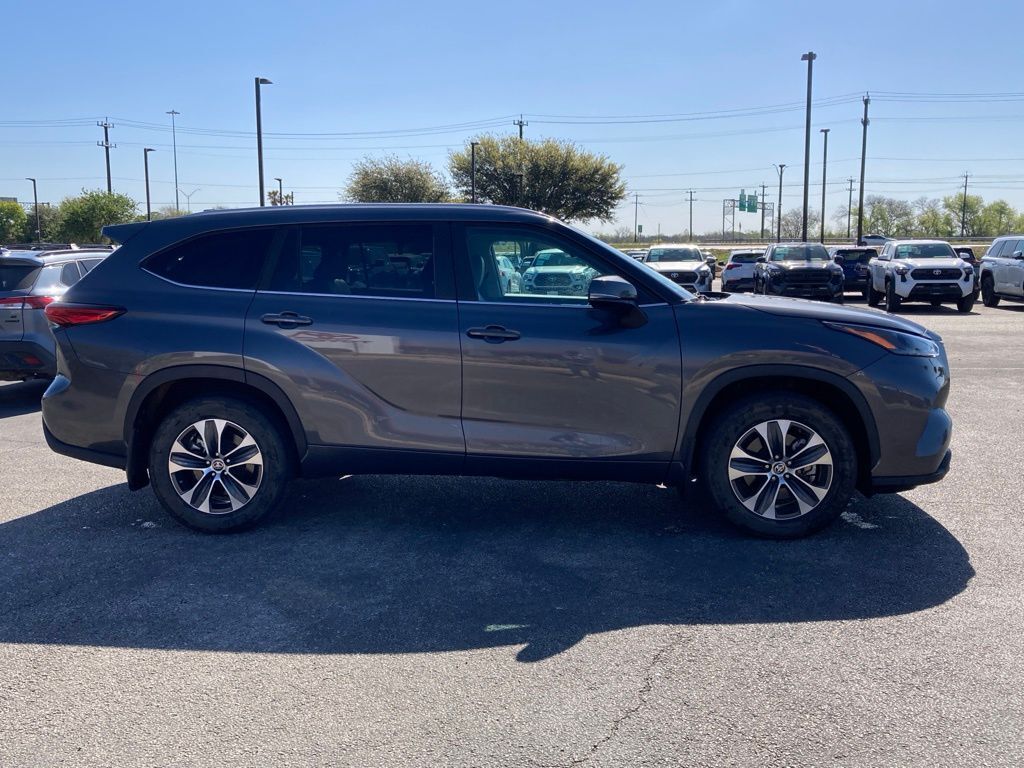 2023 Toyota Highlander XLE San Antonio TX