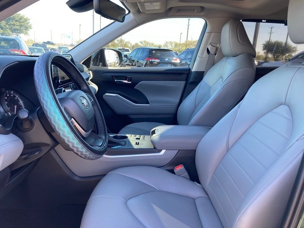 2023 Toyota Highlander XLE San Antonio TX