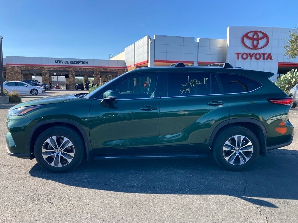 2023 Toyota Highlander XLE San Antonio TX