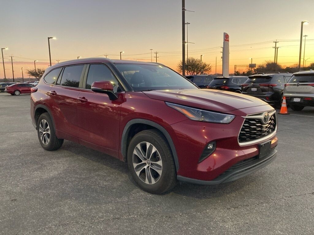 2023 Toyota Highlander XLE
