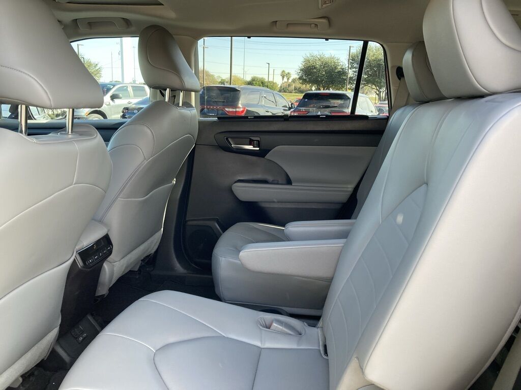 2023 Toyota Highlander XLE San Antonio TX