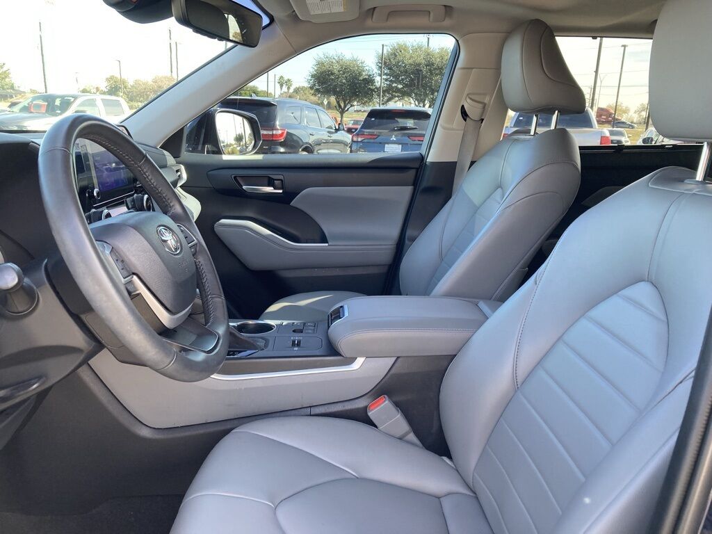 2023 Toyota Highlander XLE San Antonio TX