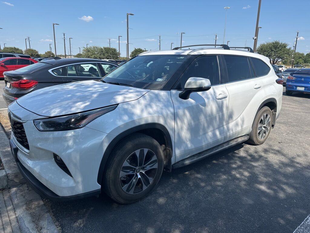 2023 Toyota Highlander XLE San Antonio TX