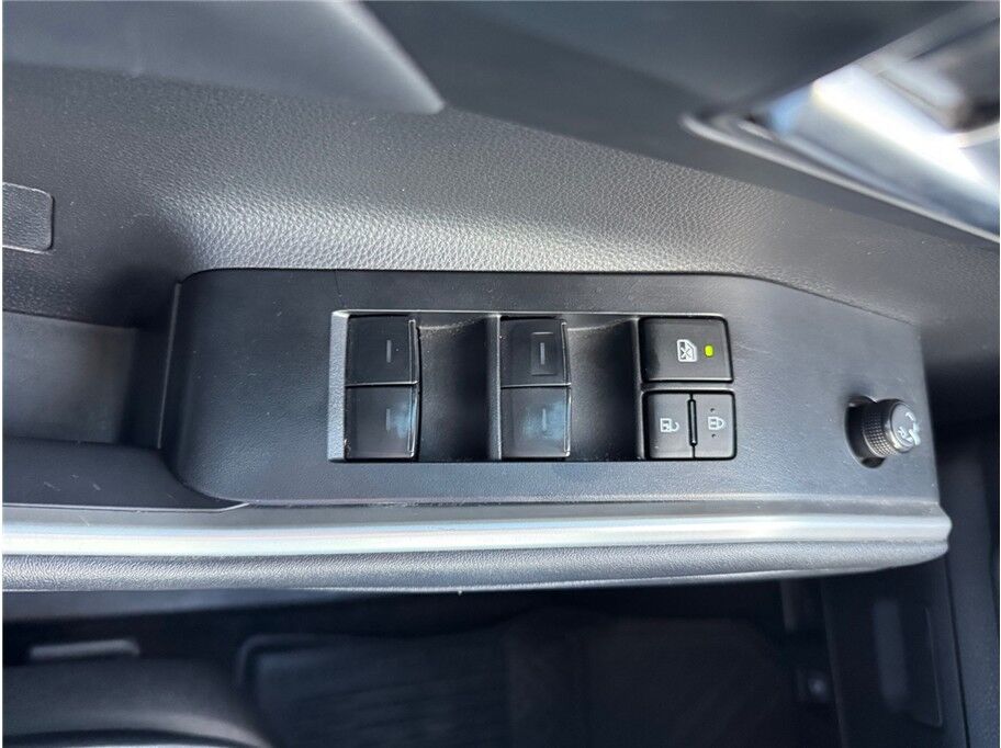 2023 Toyota Highlander XLE Sport Utility 4D Folsom CA