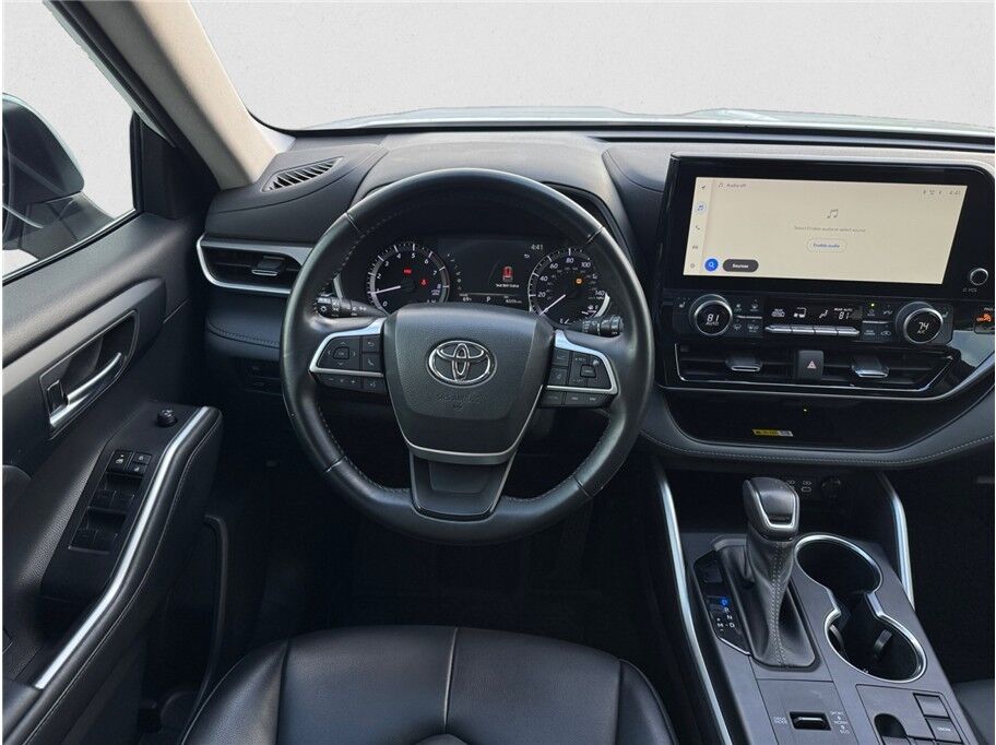 2023 Toyota Highlander XLE Sport Utility 4D Folsom CA