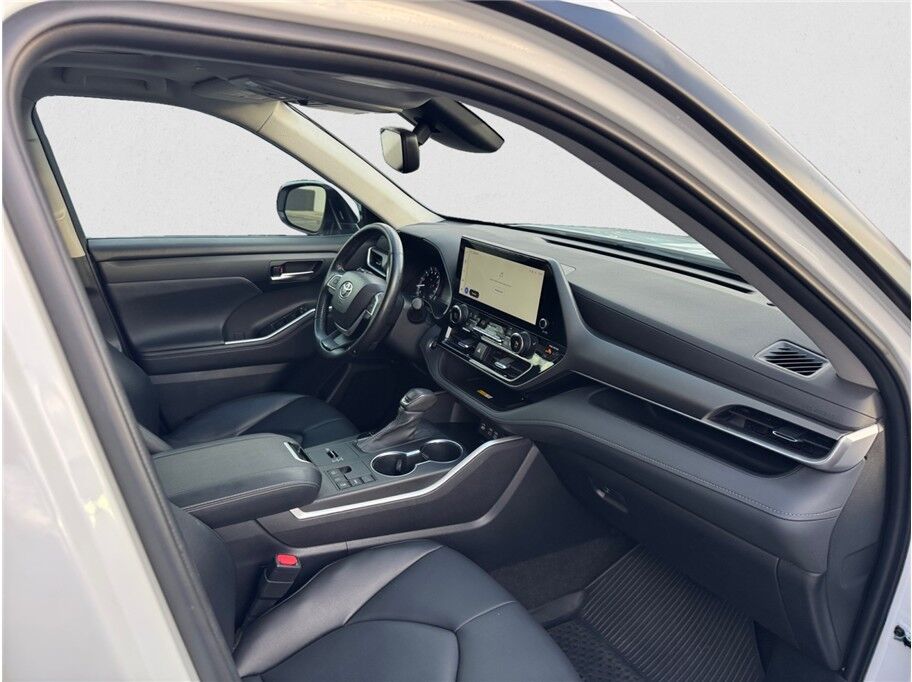 2023 Toyota Highlander XLE Sport Utility 4D Folsom CA