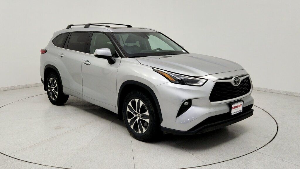 2023 Toyota Highlander XLE