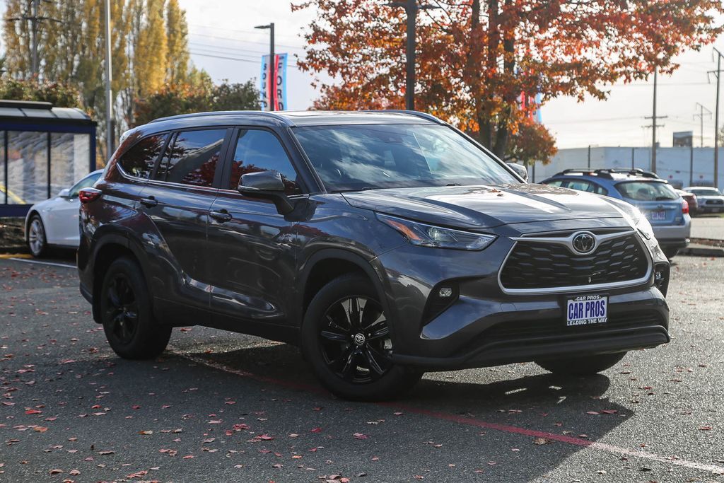 2023 Toyota Highlander XLE