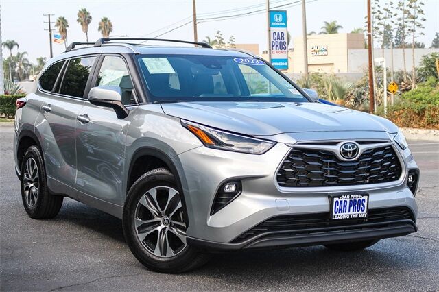 2023 Toyota Highlander XLE