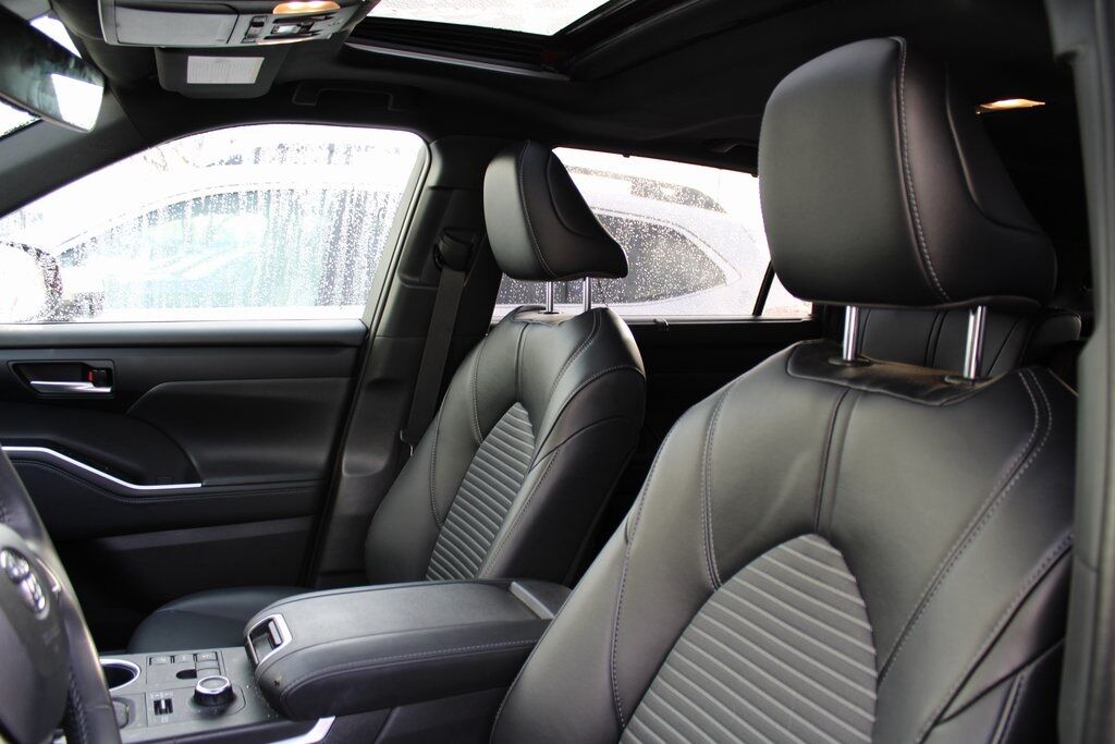 2023 Toyota Highlander XSE Klamath Falls OR