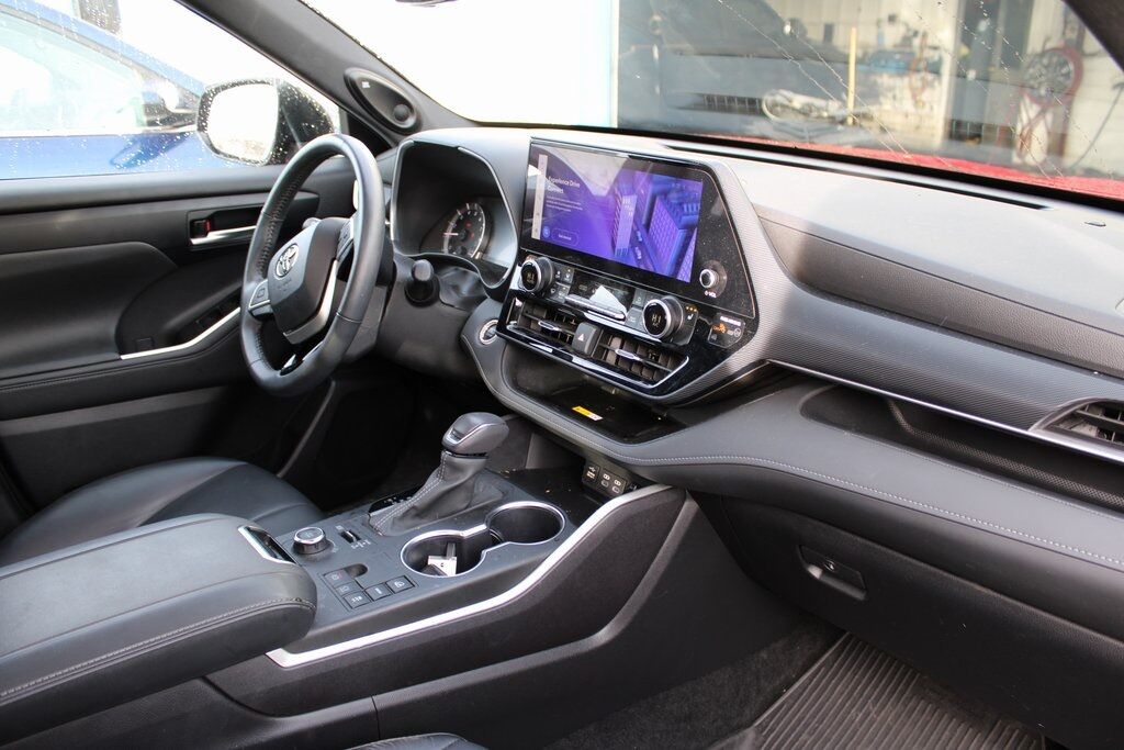 2023 Toyota Highlander XSE Klamath Falls OR