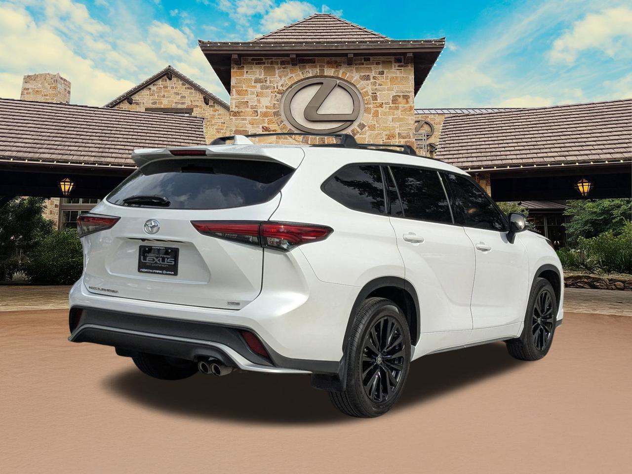 2023 Toyota Highlander XSE
