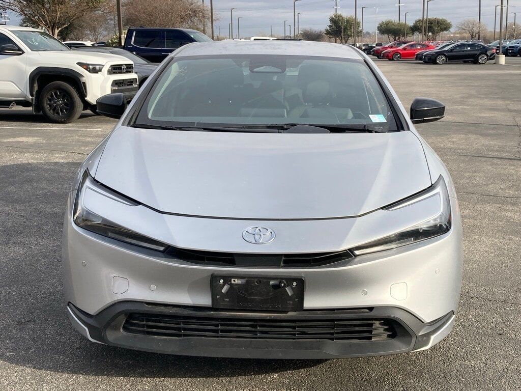 2023 Toyota Prius LE