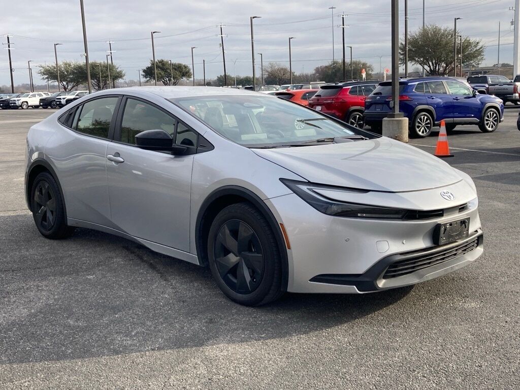 2023 Toyota Prius LE