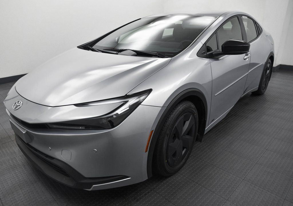 2023 Toyota Prius Limited Akron OH