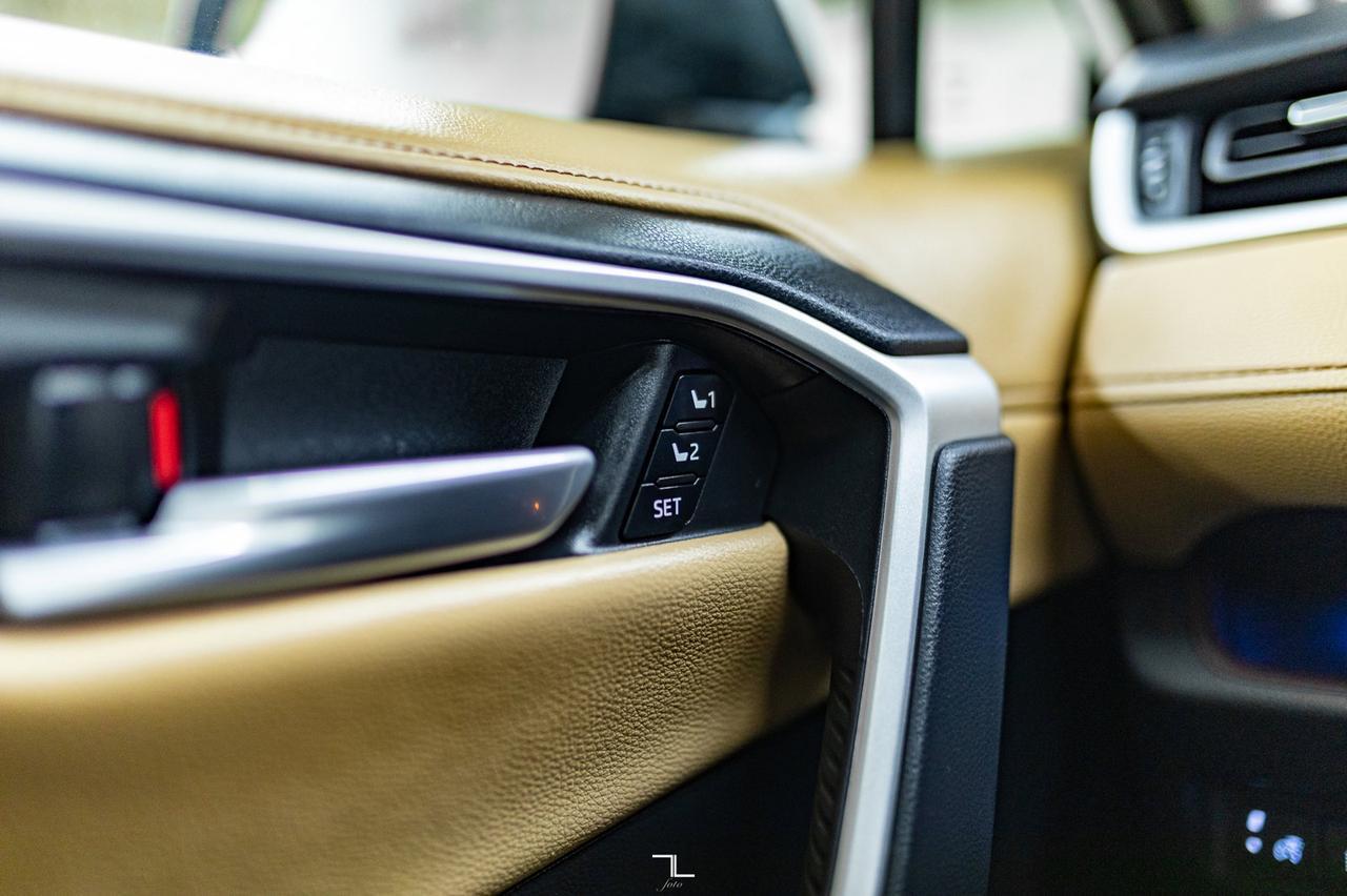 2023 Toyota RAV4 AWD Limited Leather Roof Nav BCam Red Deer AB