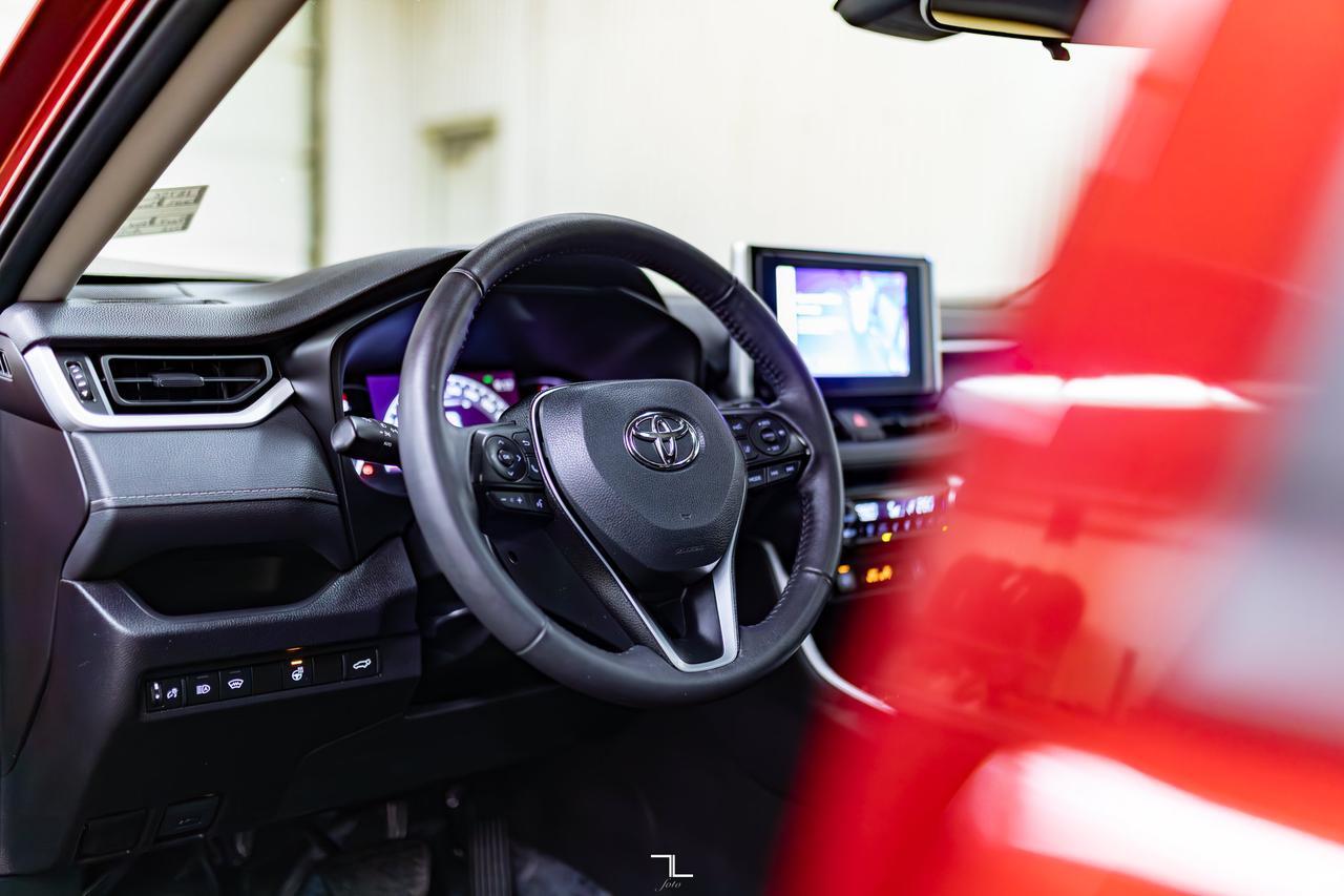 2023 Toyota RAV4 AWD XLE Roof BCam Red Deer AB