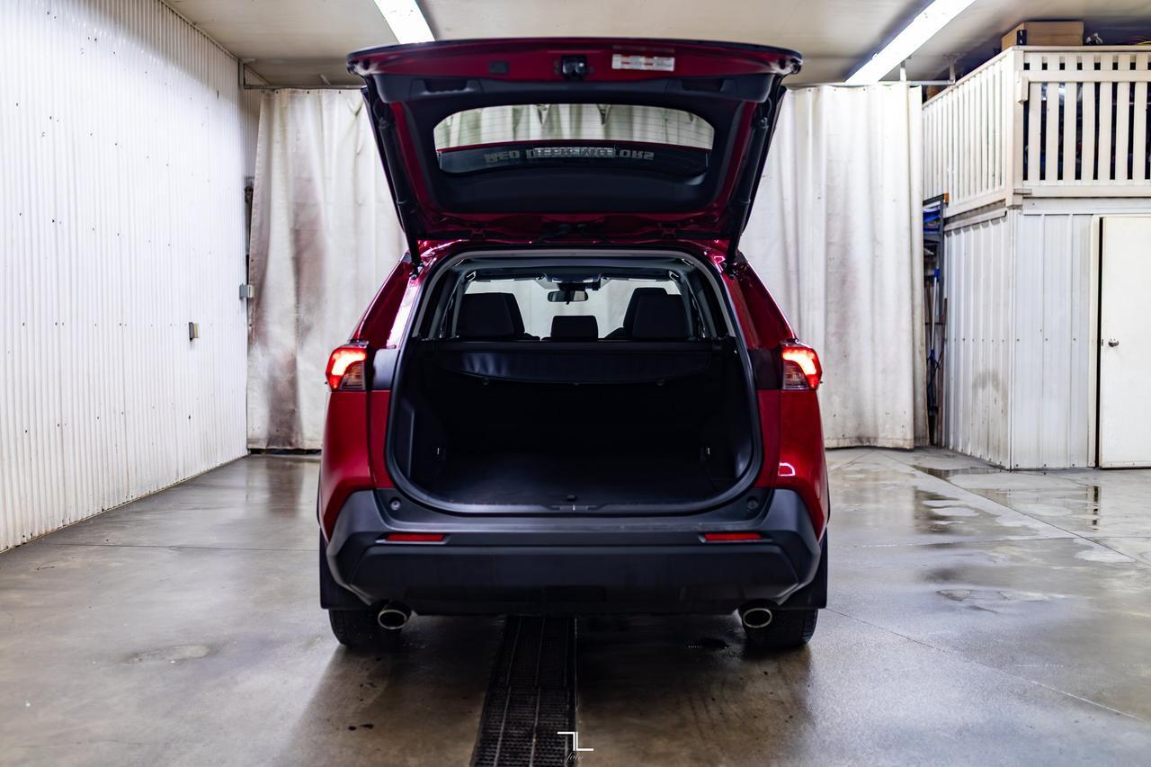 2023 Toyota RAV4 AWD XLE Roof BCam Red Deer AB