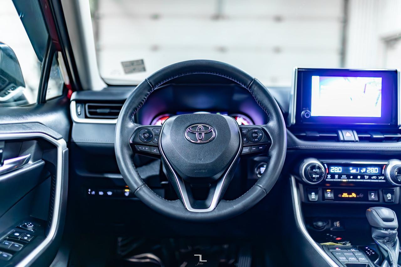 2023 Toyota RAV4 AWD XLE Roof BCam Red Deer AB