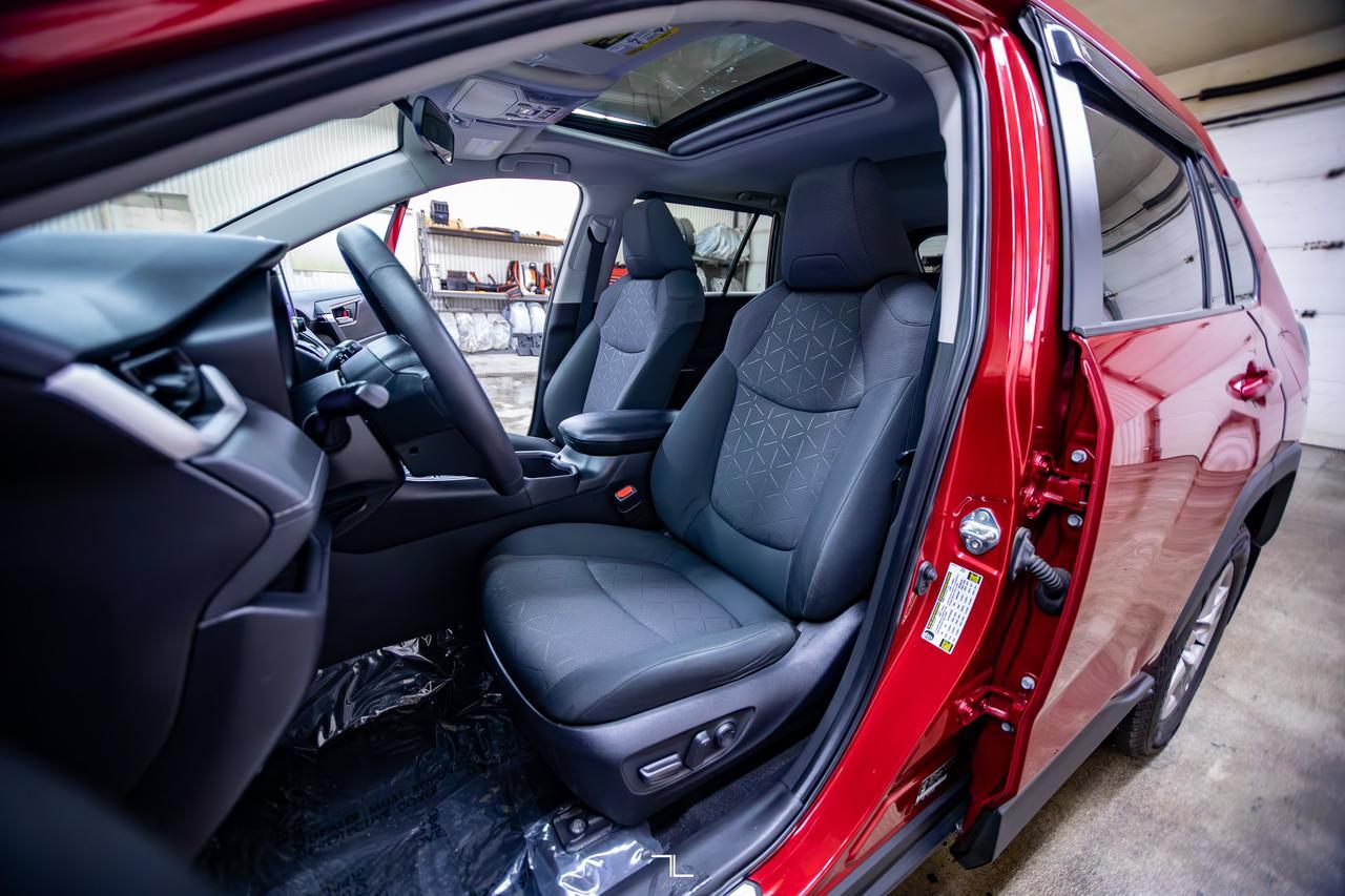2023 Toyota RAV4 AWD XLE Roof BCam Red Deer AB