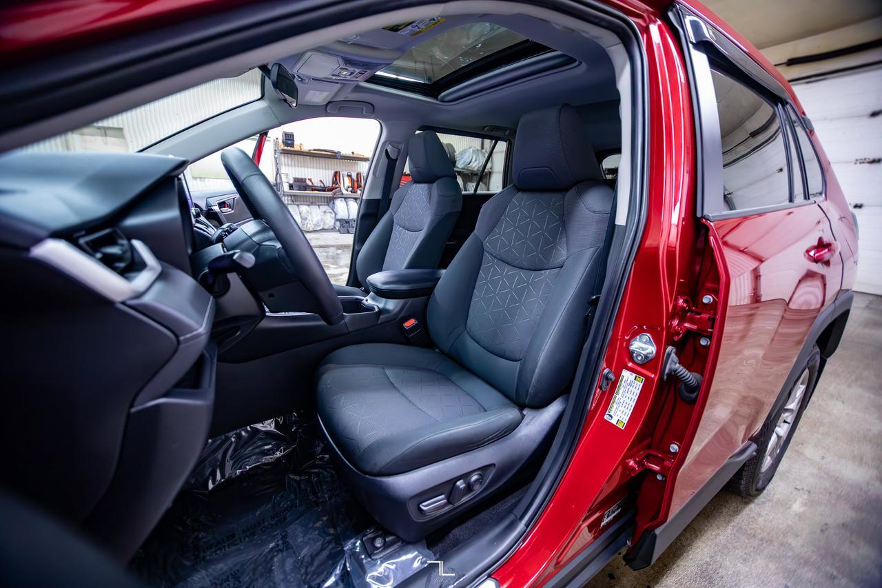 2023 Toyota RAV4 AWD XLE Roof BCam Red Deer AB
