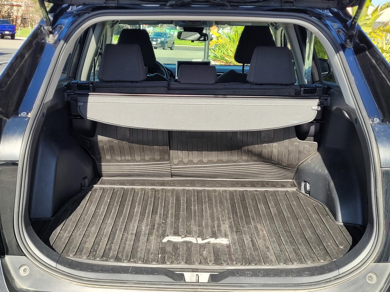 2023 Toyota RAV4 HYBRID LE AWD Vacaville CA