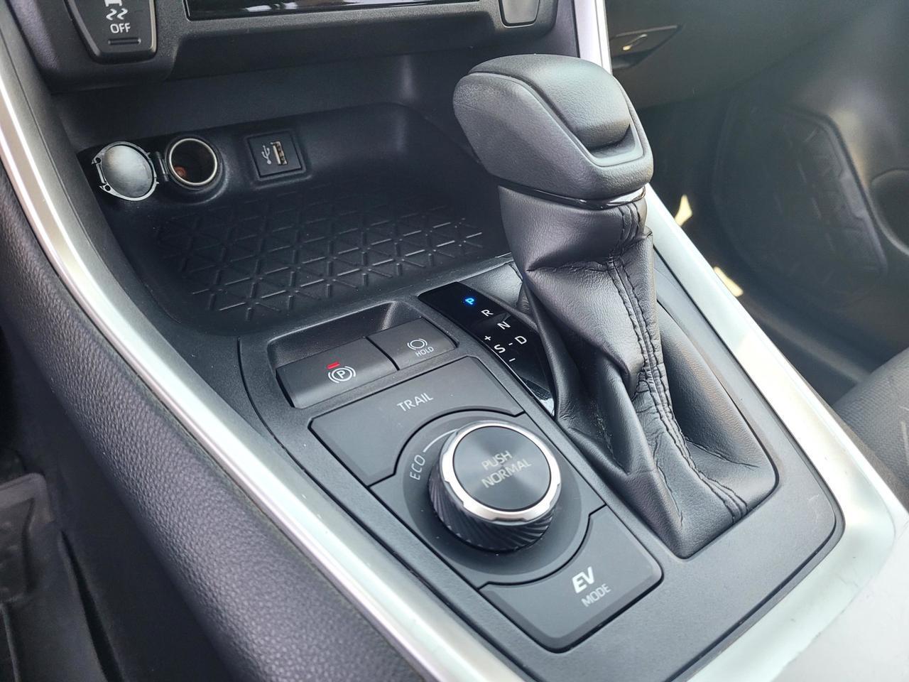 2023 Toyota RAV4 HYBRID XLE AWD Vacaville CA