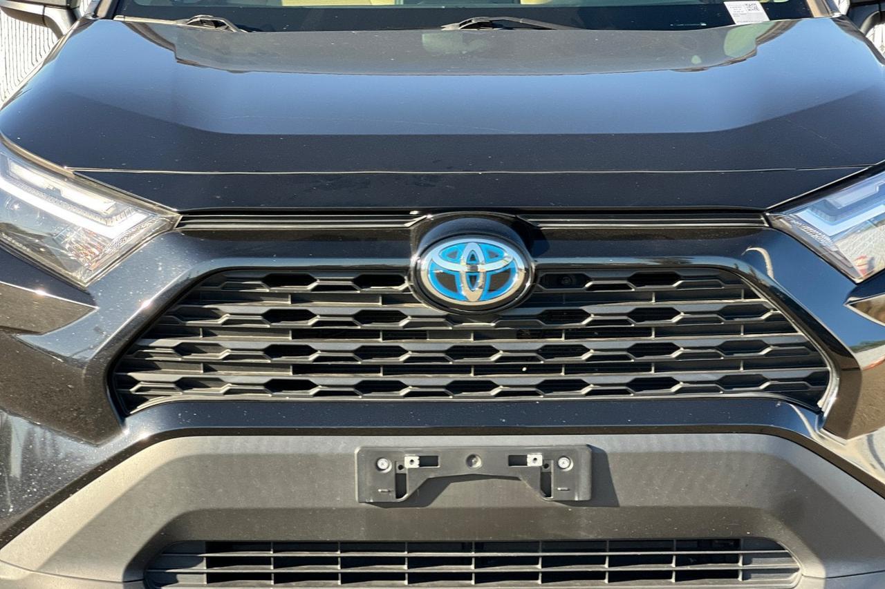 2023 Toyota RAV4 Hybrid LE Roseville CA