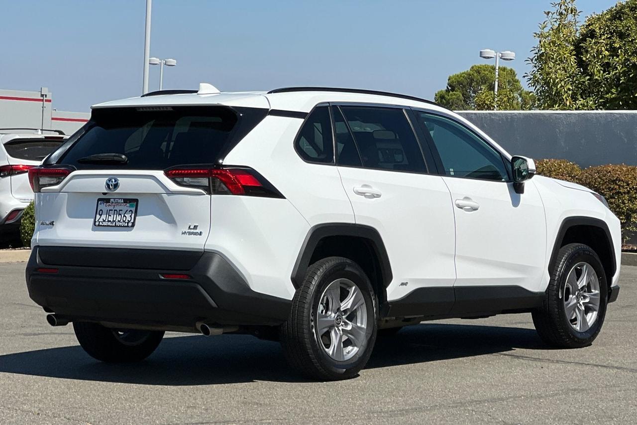 2023 Toyota RAV4 Hybrid LE