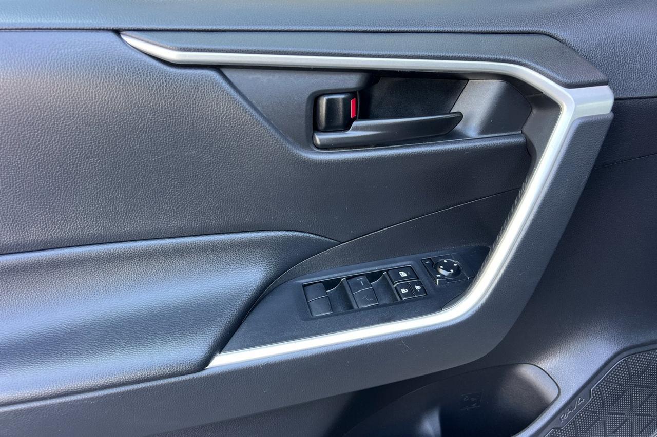 2023 Toyota RAV4 Hybrid LE Roseville CA