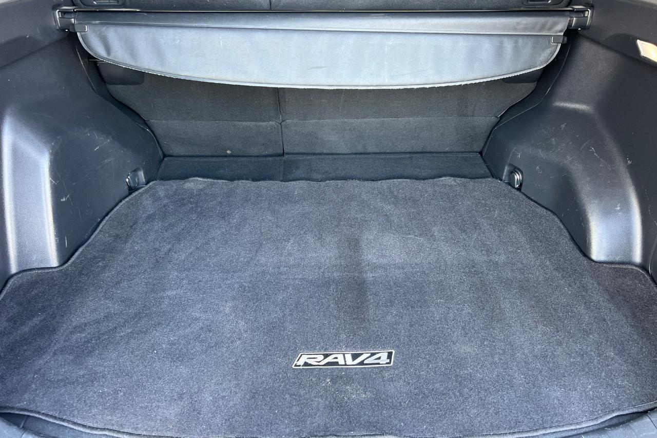2023 Toyota RAV4 Hybrid LE Roseville CA