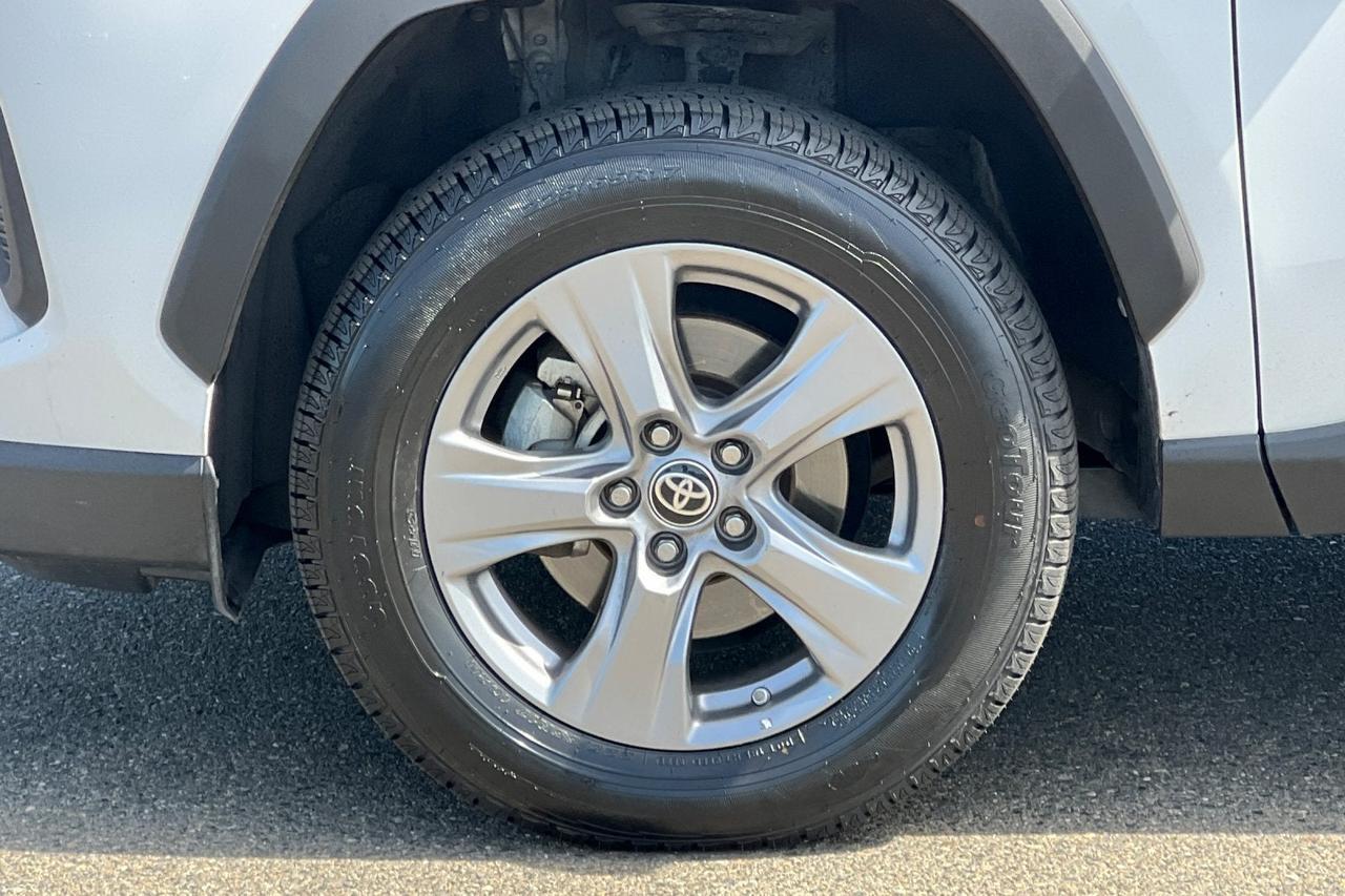 2023 Toyota RAV4 Hybrid LE Roseville CA