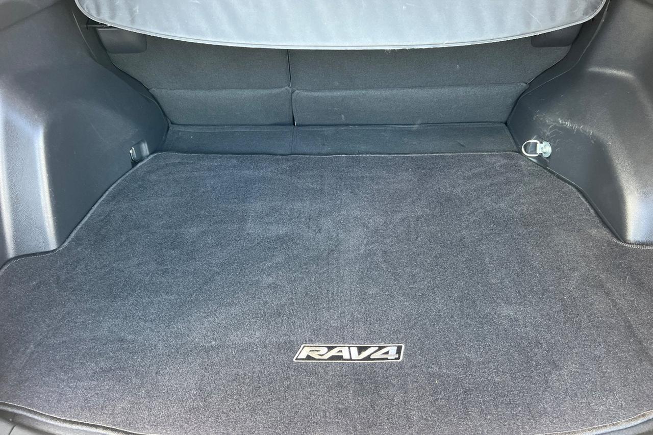 2023 Toyota RAV4 Hybrid LE Roseville CA