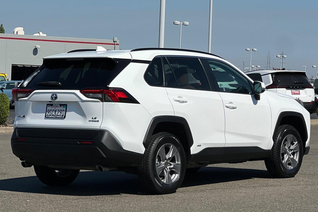 2023 Toyota RAV4 Hybrid LE