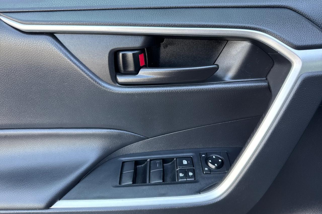 2023 Toyota RAV4 Hybrid LE Roseville CA